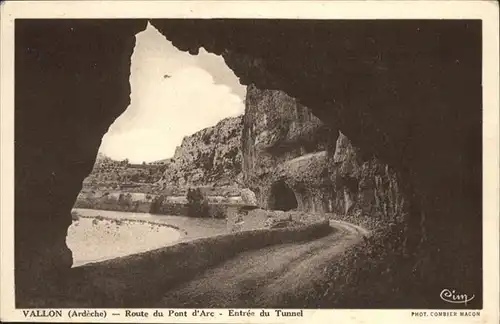 Vallon-Pont-d Arc rou8te du Pont d`Arc
Tunnel / Vallon-Pont-d Arc /Arrond. de Largentiere