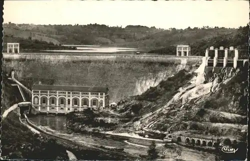 Argenton-sur-Creuse usine
Barrage
Lac / Argenton-sur-Creuse /Arrond. de Chateauroux