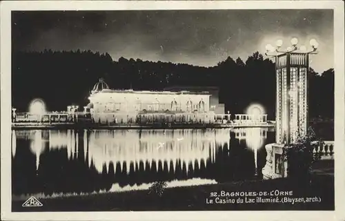 Bagnoles-de-l Orne Casino du Lac illumine / Bagnoles-de-l Orne /Arrond. d Alencon