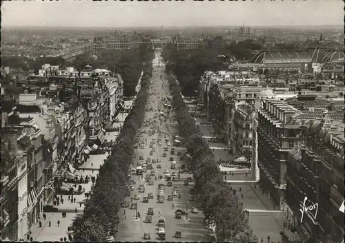 Paris Avenue des Champs-Elysees / Paris /Arrond. de Paris