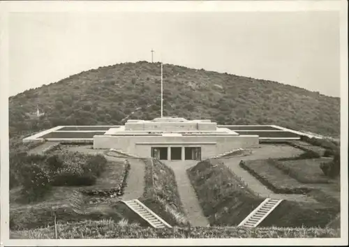 Hartmannsweilerkopf Hartmannsweilerkopf Hartmannswillerkopf Denkmal * / Hartmannswiller /Arrond. de Guebwiller