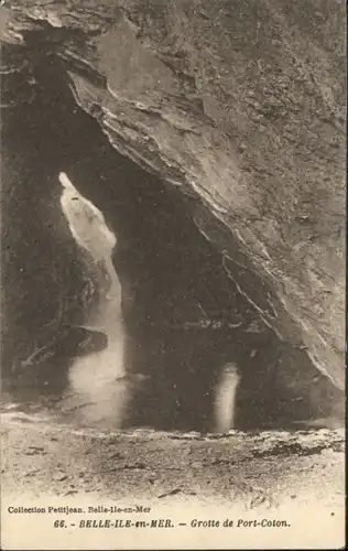 Le Palais Le Palais Belle-Ile-en-Mer Grotte Port-Coton Hoehle x / Le Palais /Arrond. de Lorient