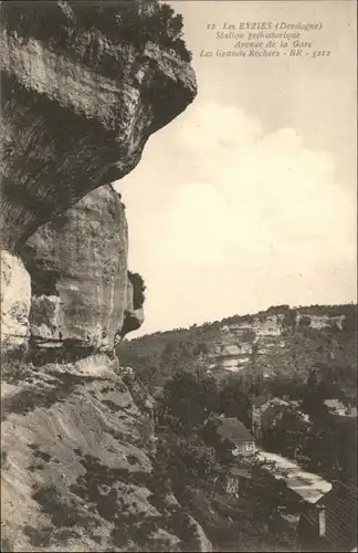 Les Eyzies-de-Tayac-Sireuil Les Eyzies-de-Tayac-Sireuil Grotte Grand Rochers Avenue Gare * / Les Eyzies-de-Tayac-Sireuil /Arrond. de Sarlat-la-Caneda