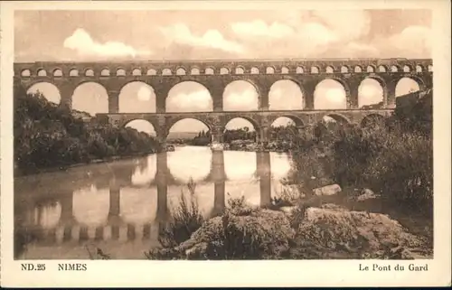 Nimes Nimes Pont Gard Viadukt * / Nimes /Arrond. de Nimes