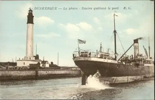 Dunkerque Dunkerque Phare Leuchtturm Port Schiff * / Dunkerque /Arrond. de Dunkerque