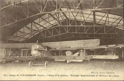 Valdahon Valdahon Camp Parc Aviation Hangar Bessonneau Avions Repos Flugzeug Doppeldecker * / Valdahon /Arrond. de Besancon