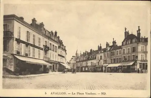 Avallon Avallon Place Vauban * / Avallon /Arrond. d Avallon