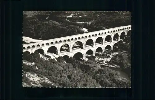 Remoulins Remoulins Pontv du Gard * / Remoulins /Arrond. de Nimes