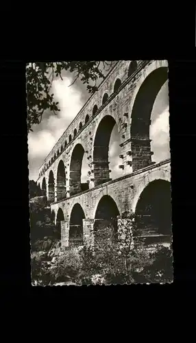 Nimes Nimes Viadukt Le Pont du Gard * / Nimes /Arrond. de Nimes