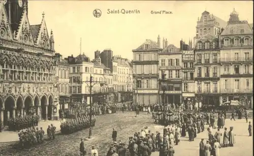 Saint-Quentin Saint-Quentin Grand Place * / Saint-Quentin /Arrond. de Saint-Quentin
