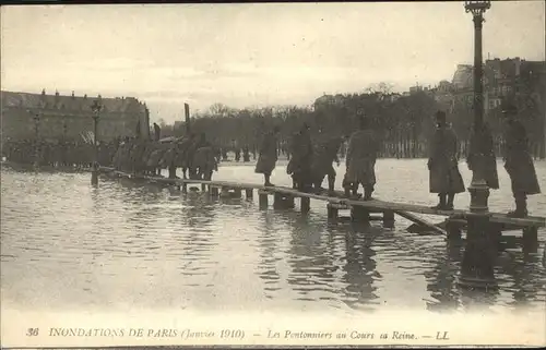 Paris Inondations Les Pontoniers au Cours la Reine Kat. Paris