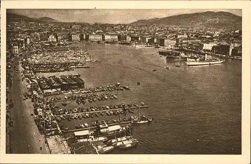 hw10647 Marseille Fliegeraufnahme Vieux Port Kategorie. Marseille Alte Ansichtskarten