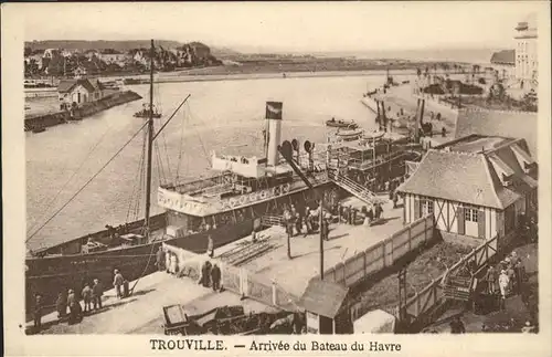 Trouville-sur-Mer Arrivee du Bateau Kat. Trouville-sur-Mer