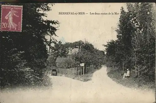 Berneval-le-Grand Les deux routes de la Mer Kat. Berneval-le-Grand