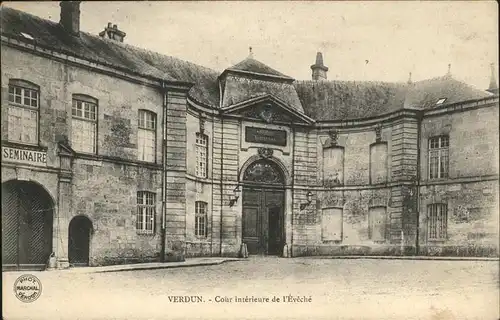 hw17560 Verdun Meuse Cour l`inteieur de l`Eveche Kategorie. Verdun Alte Ansichtskarten
