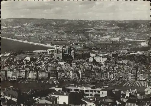 kk12220 Marseille Vue generale sur le vieux port et les bassins Kategorie. Marseille Alte Ansichtskarten