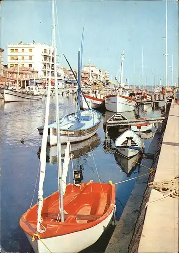 Palavas les Flots Herault Le canal et bateaux de peche