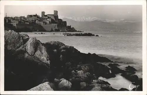 Antibes Alpes Maritimes Panorama avec la chaines des Alpes