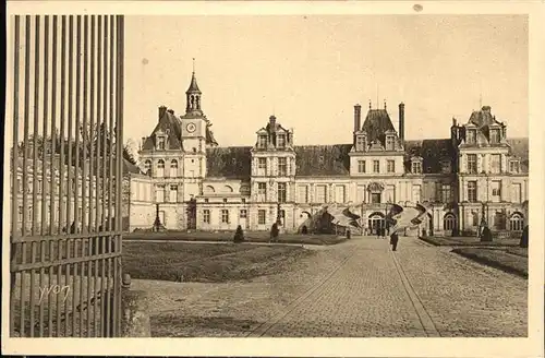 Fontainebleau Seine et Marne Palais Facade sur la Cour des Adieux Kat. Fontainebleau