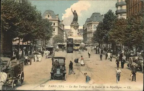 Paris La Rue Turbigo et la Statue de la Republique Kat. Paris