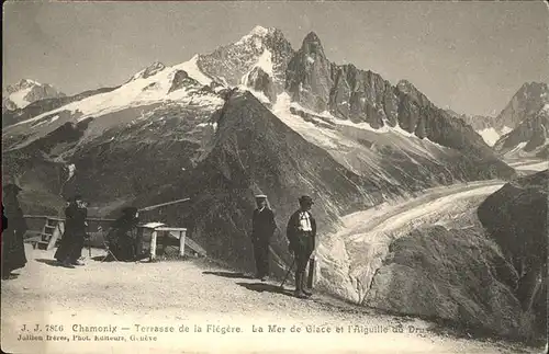 Chamonix Haute Savoie Terrasse de la Flegere La Mer de Glace et l Aiguille du Dru Gletscher