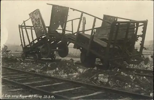 Marcq Ardennes Bahnhof zerstoerter Wagen *