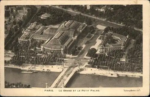 Paris Fliegeraufnahme Petit Palais Bruecke *