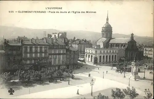 Clermont-Ferrand Eglise Place Kutsche Strassenbahn *