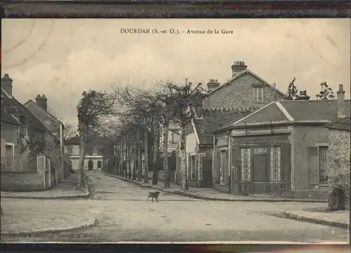 Dourdan Avenue de la Gare