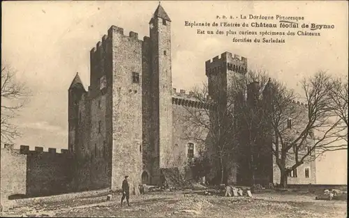 Beynac-et-Cazenac La Dordogne Pittoresque Chateau feodal  / Beynac-et-Cazenac /Arrond. de Sarlat-la-Caneda