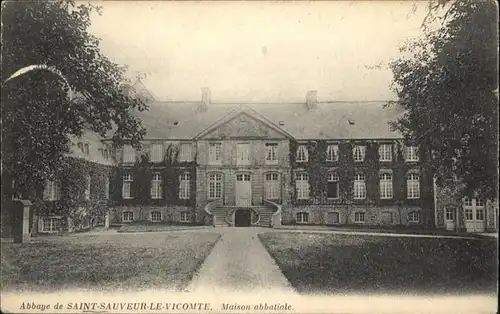 Saint-Sauveur-le-Vicomte Maison abbatiale  / Saint-Sauveur-le-Vicomte /Arrond. de Cherbourg