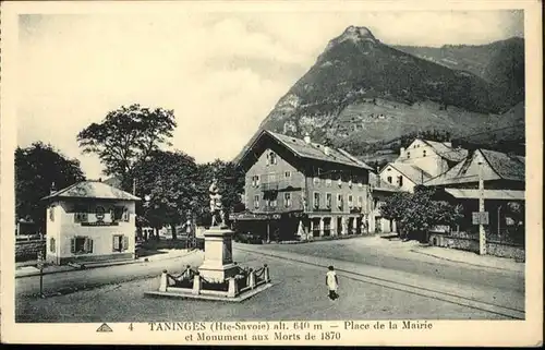 Taninges Place de la Maire Monument aux Morts / Taninges /Arrond. de Bonneville