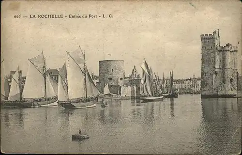 La Rochelle Charente-Maritime Entree du Port / La Rochelle /Arrond. de La Rochelle