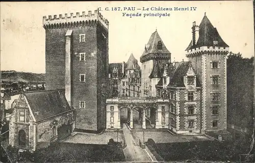 Pau Chateau Henri IV Facade principale / Pau /Arrond. de Pau