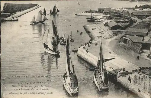 La Rochelle Charente-Maritime Depart de Barques pour la Peche / La Rochelle /Arrond. de La Rochelle