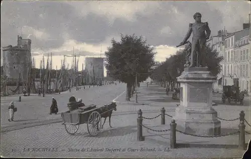 La Rochelle Charente-Maritime Statue Amiral Cours Richard Kutsche / La Rochelle /Arrond. de La Rochelle