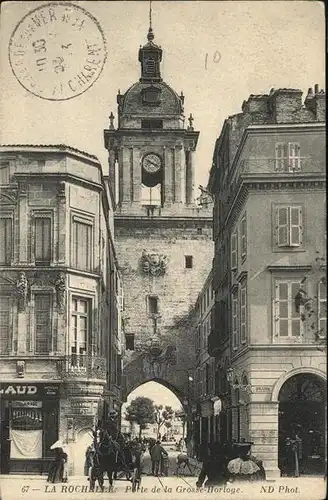 La Rochelle Charente-Maritime Grosse Horloge Kutsche  / La Rochelle /Arrond. de La Rochelle