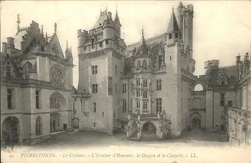 Pierrefonds Oise Chateau Chapelle / Pierrefonds /Arrond. de Compiegne