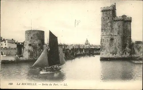 La Rochelle Charente-Maritime Sortie du Port / La Rochelle /Arrond. de La Rochelle