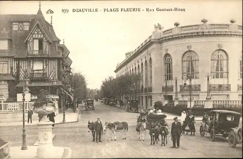 Deauville-Plage-Fleurie Rue Gontaut-Biron *