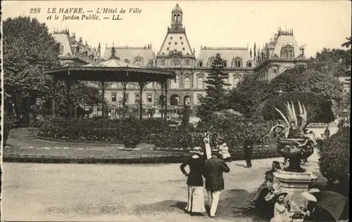 Le Havre Hotel de Ville le jardin Public *