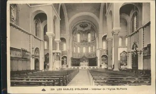 Les Sables-d Olonne Les Sables-d'Olonne Interieur de l'Eglise Saint Pierre *