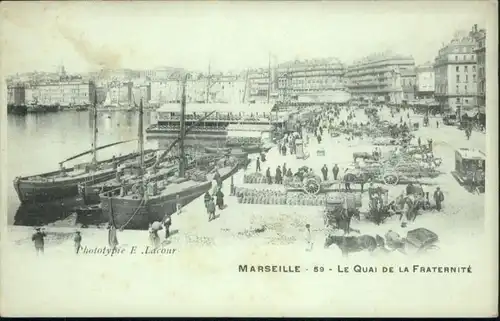 ws74908 Marseille Marseille Quai Fraternite * Kategorie. Marseille Alte Ansichtskarten