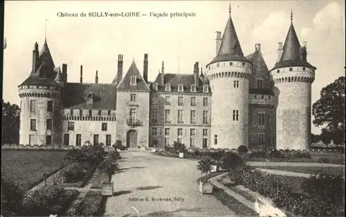 Sully-sur-Loire Chateau Facade principale *