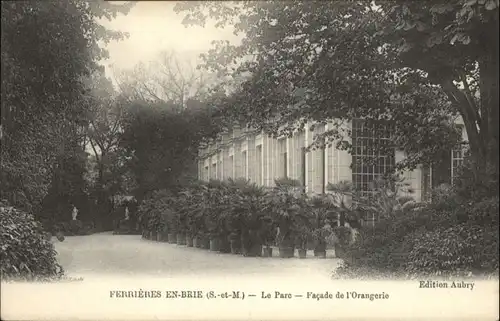 Ferrieres-en-Brie Parc Facade de l'Orangerie *