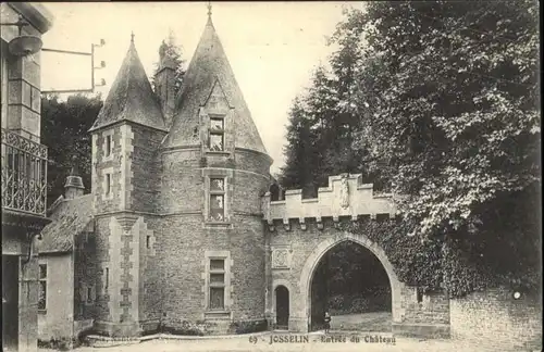 Josselin Chateau *