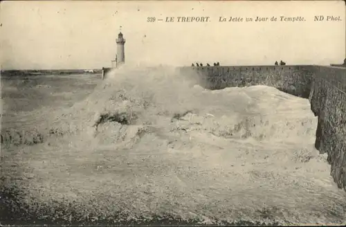 Le Treport Jetee Jour Tempete Leuchtturm x