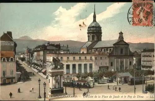 Clermont-Ferrand Strassenbahn Place Jaude Puy Dome x