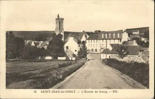 Saint-Jean-du-Doigt Entree du bourg *