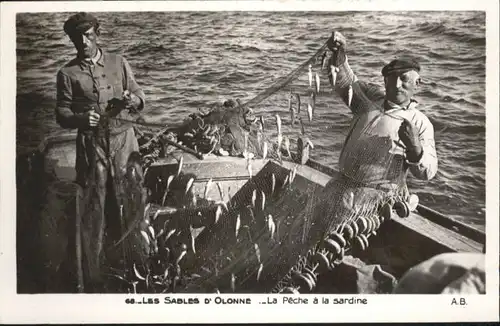 Les Sables-d Olonne Les Sables-d'Olonne la Peche a la sardine *